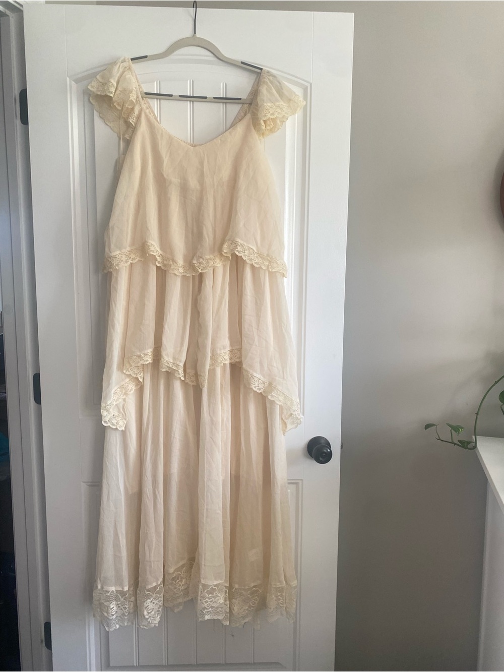 Girls' Cream Lace Tiered Formal Dress